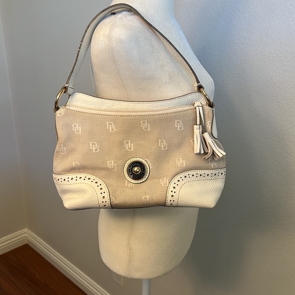 🔥!SALE! Dooney & Bourke Single Monogram Shoulder Bag - Picture 16 of 16